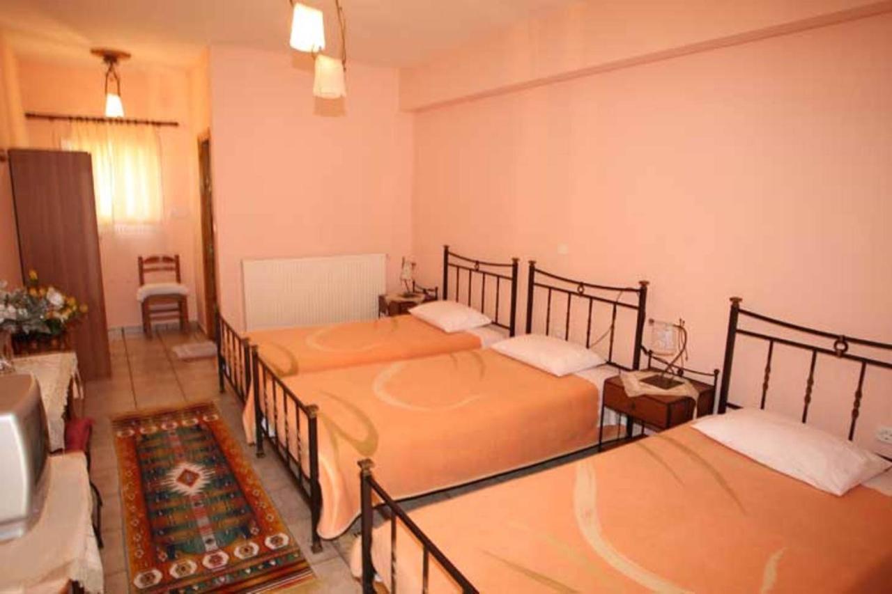 Filoxenia Hotel โคนิทซา ภายนอก รูปภาพ